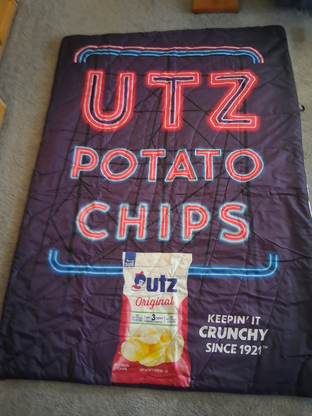 Potato Chips Neon Logo Throw Blanket - Black/Purple